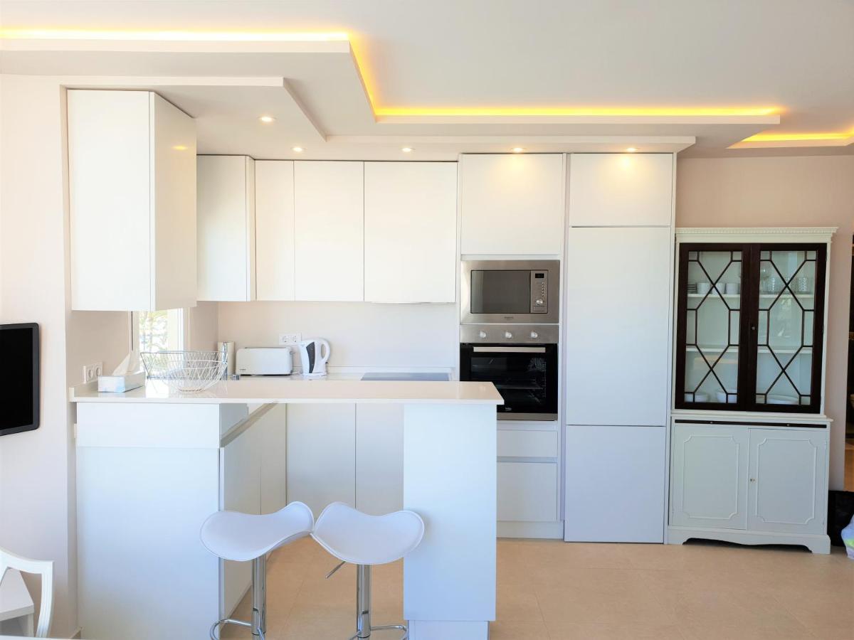 Apartment Fantastic B In Front Of The Sea & Marina Estepona