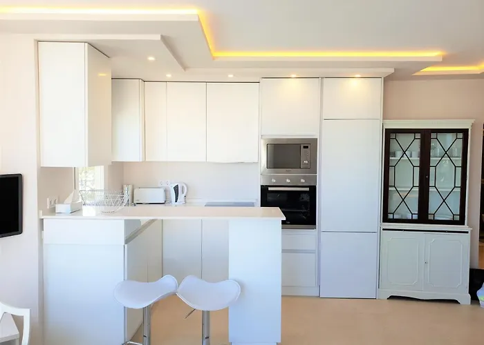 Fantastic Apartment B In Front Of The Sea & Marina